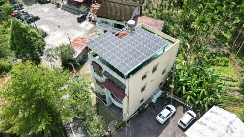 南投鹿谷鄉透天住宅17.1kW屋頂型太陽能案場實景圖