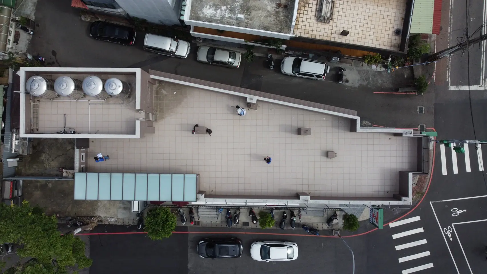 桃園市桃園區7-11統一便利超商閒置屋頂19.84kW太陽能案場實景圖3